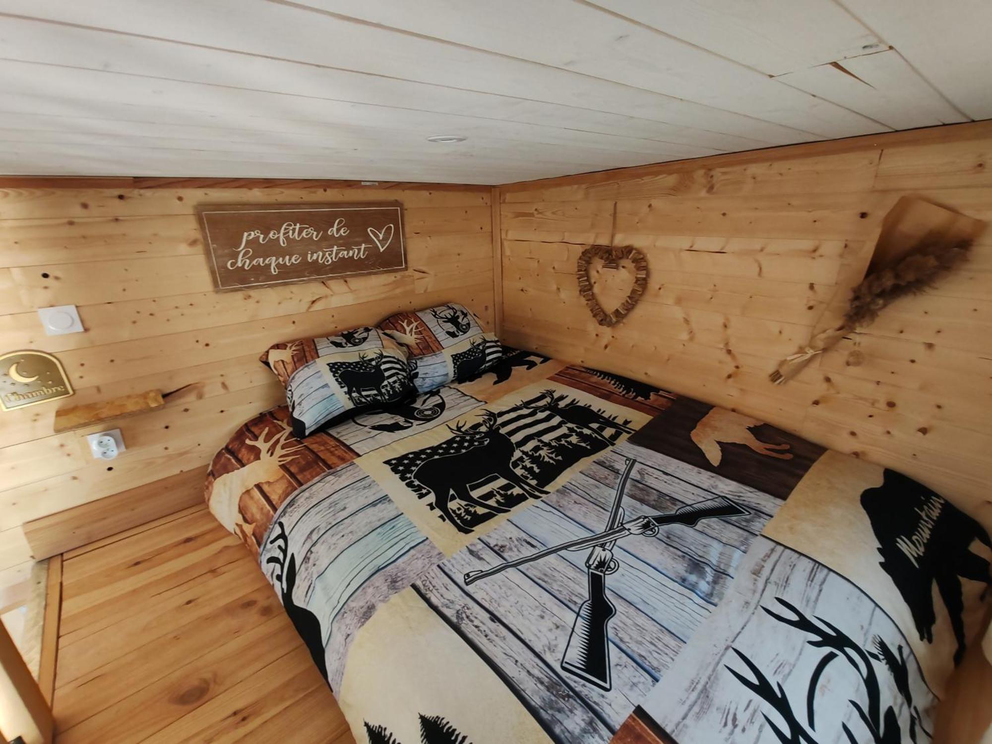 Tiny House Des Bougnats Hébergement de vacances *